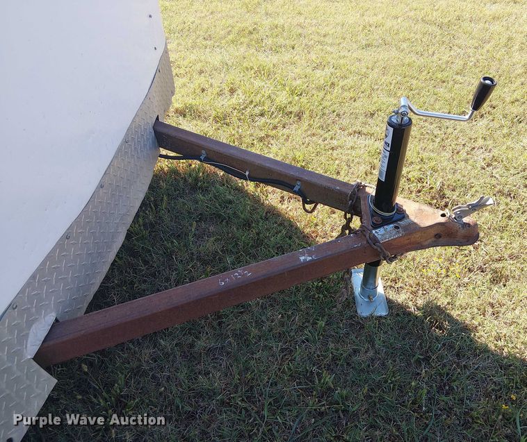 image for item DJ7833 2005 Pace American WS612SHD enclosed cargo trailer