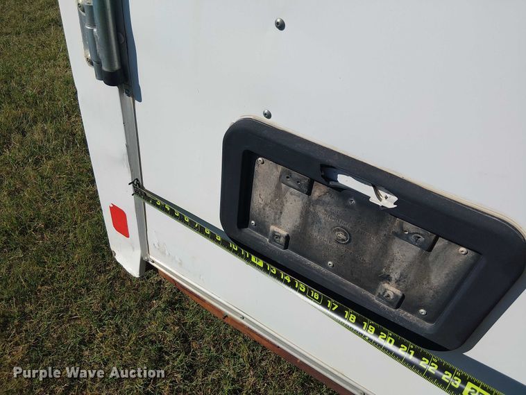 image for item DJ7833 2005 Pace American WS612SHD enclosed cargo trailer