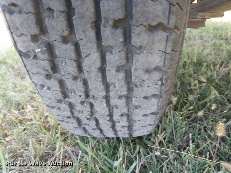 image for item DJ7833 2005 Pace American WS612SHD enclosed cargo trailer