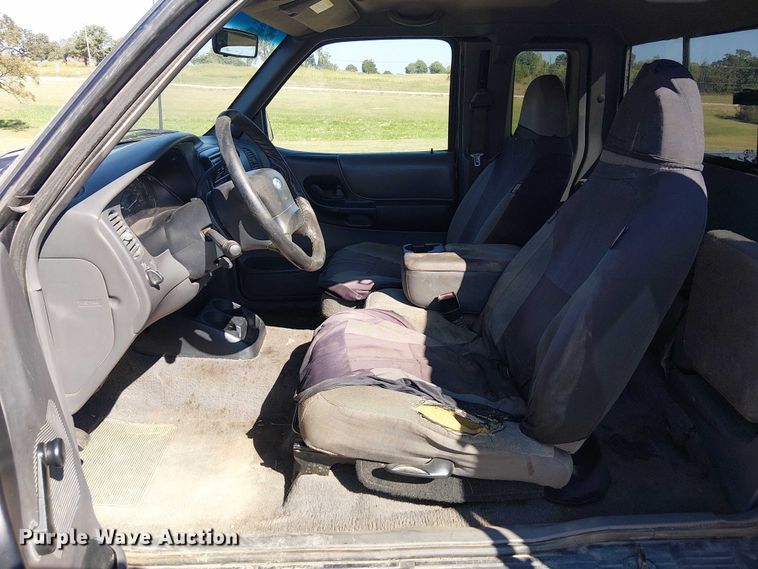 image for item DJ7835 2001 Ford Ranger pickup truck