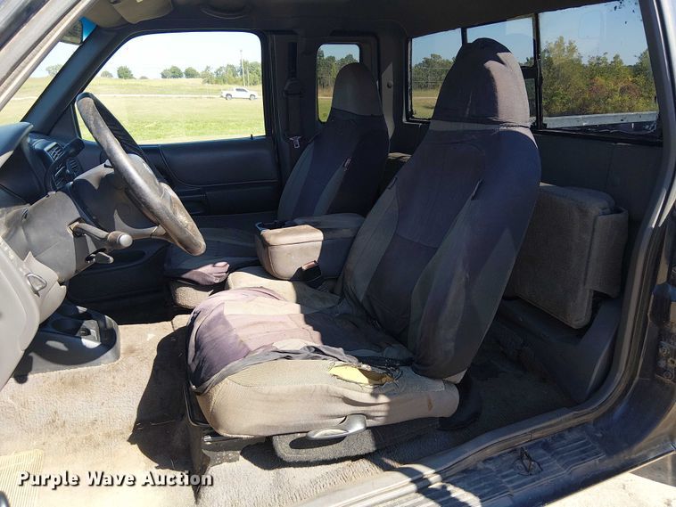 image for item DJ7835 2001 Ford Ranger pickup truck