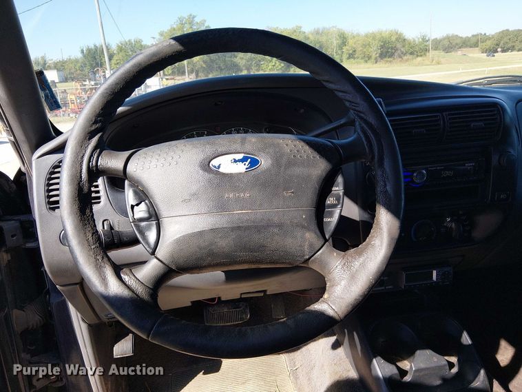 image for item DJ7835 2001 Ford Ranger pickup truck