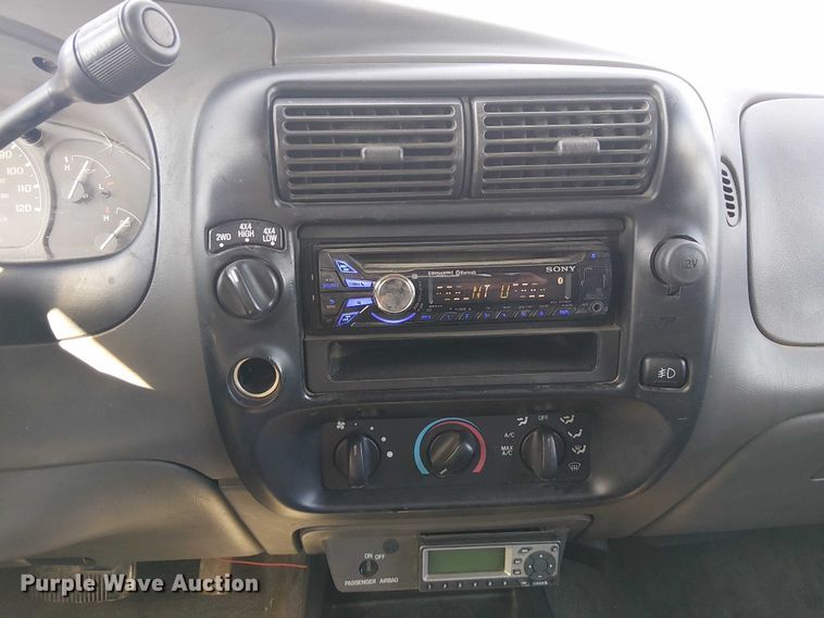 image for item DJ7835 2001 Ford Ranger pickup truck