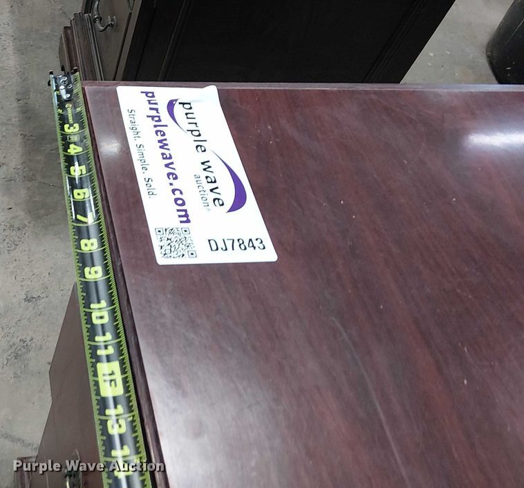 image for item DJ7843 (2) desks