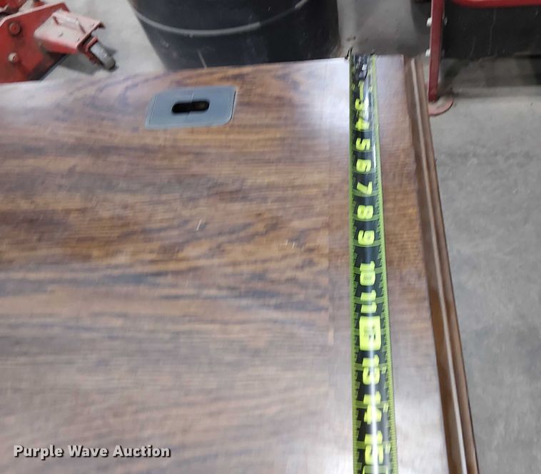 image for item DJ7843 (2) desks