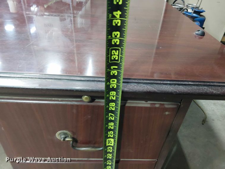 image for item DJ7843 (2) desks