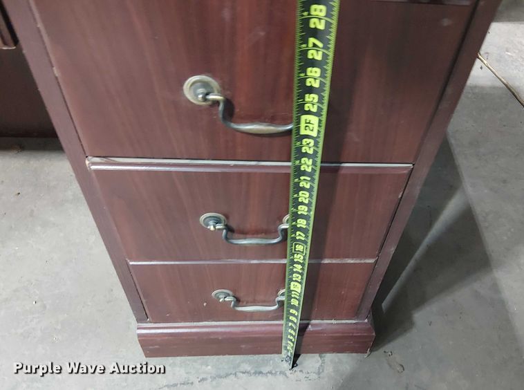 image for item DJ7843 (2) desks