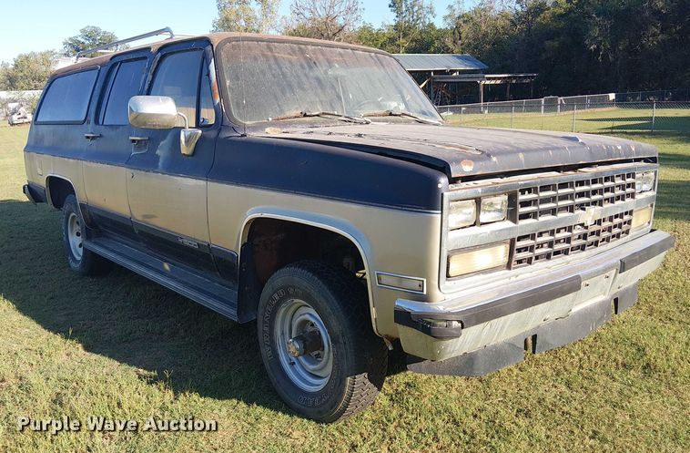 image for item DJ7850 1989 Chevrolet Suburban SUV