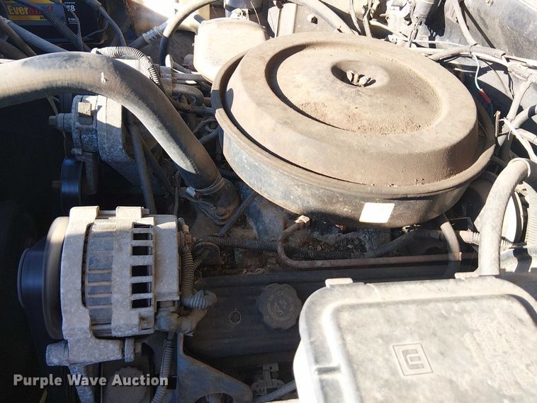 image for item DJ7850 1989 Chevrolet Suburban SUV