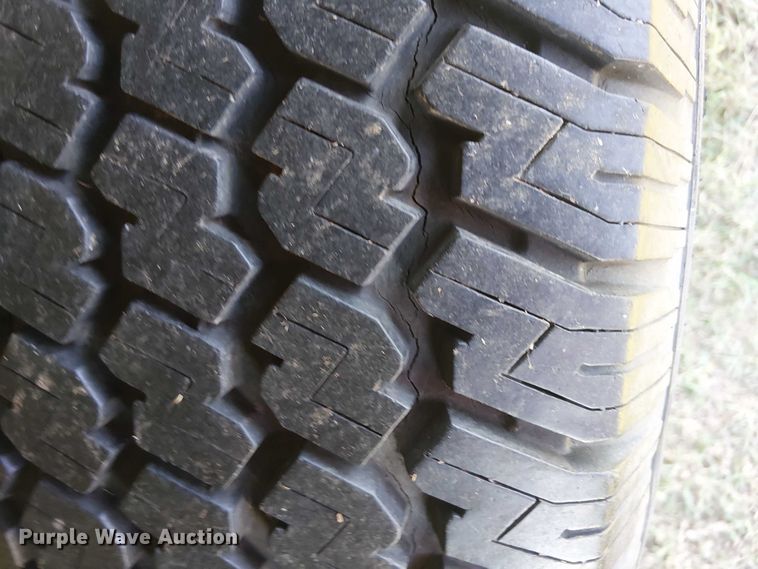 image for item DJ7850 1989 Chevrolet Suburban SUV