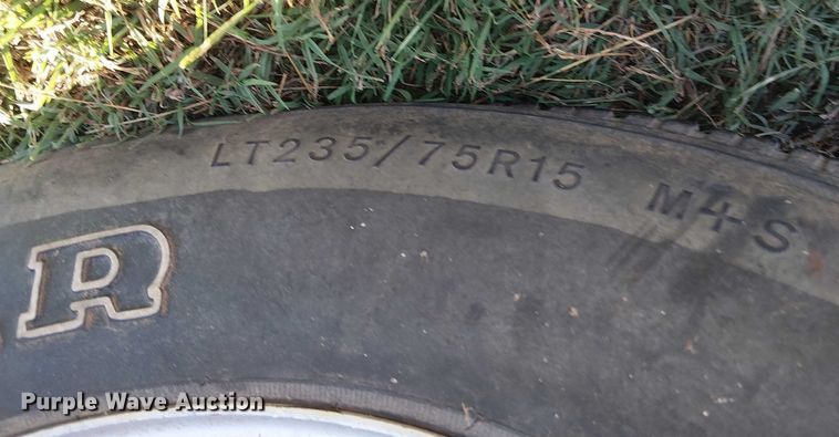 image for item DJ7850 1989 Chevrolet Suburban SUV