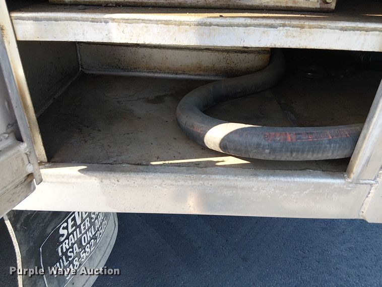 image for item DJ7856 2000 GMC C7500 fuel truck