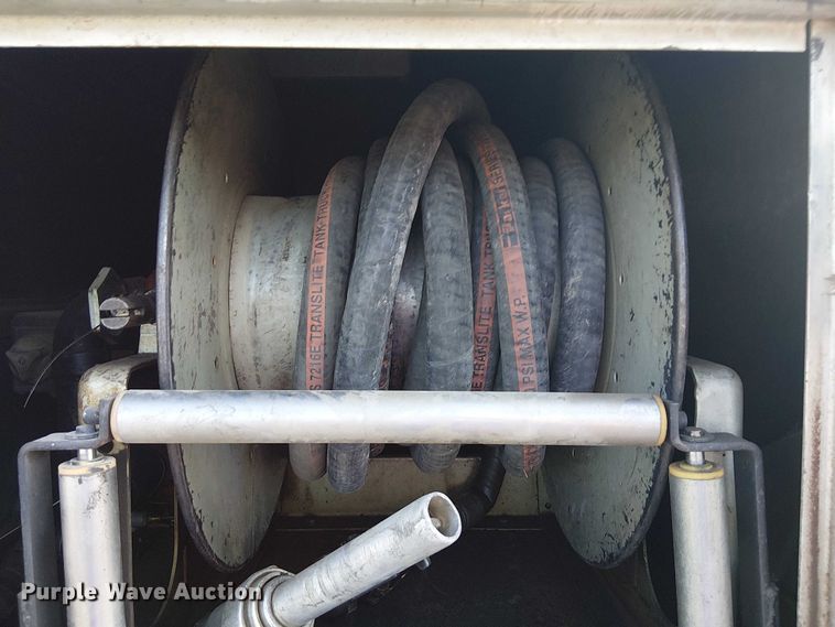 image for item DJ7856 2000 GMC C7500 fuel truck