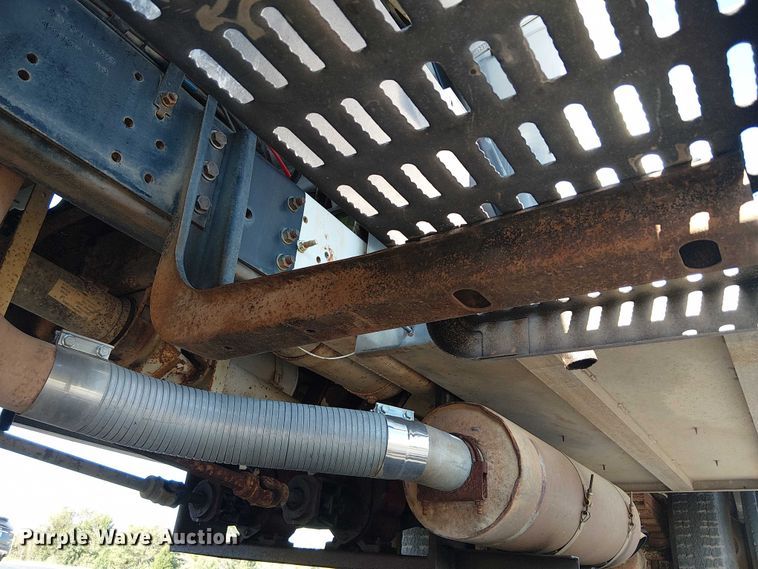 image for item DJ7856 2000 GMC C7500 fuel truck