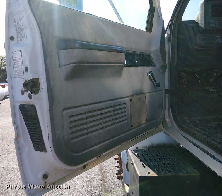 image for item DJ7856 2000 GMC C7500 fuel truck