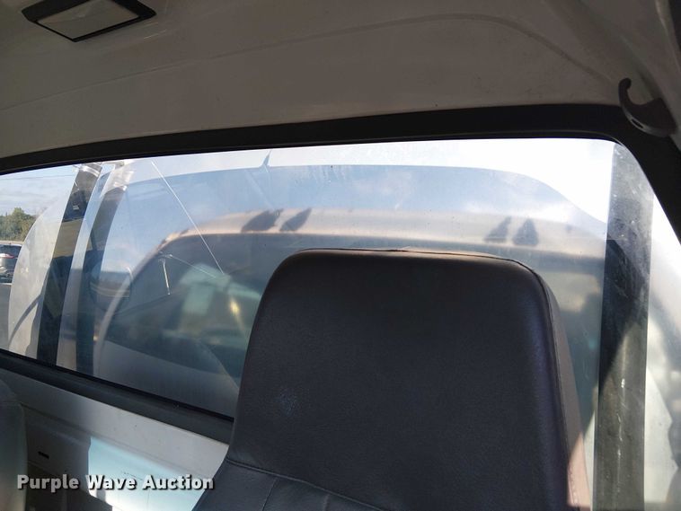 image for item DJ7856 2000 GMC C7500 fuel truck