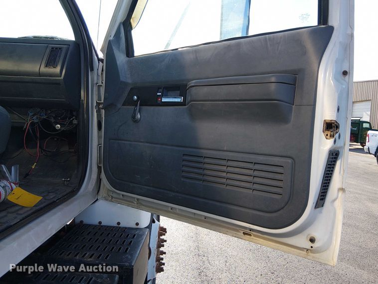 image for item DJ7856 2000 GMC C7500 fuel truck