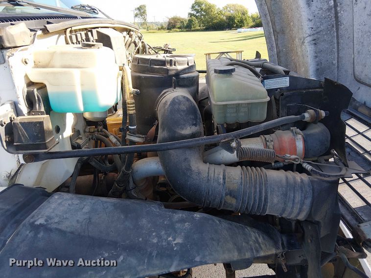 image for item DJ7856 2000 GMC C7500 fuel truck