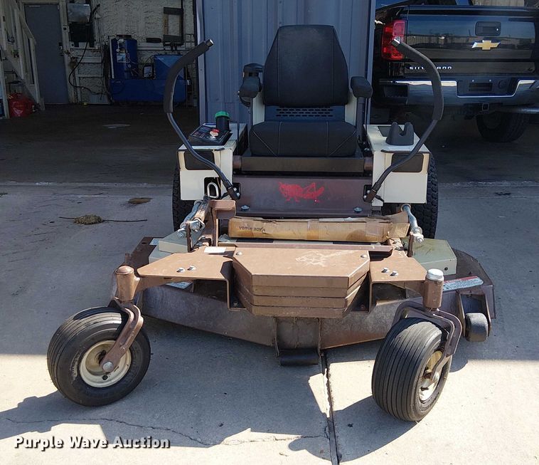 image for item DJ7861 2003 Grasshopper 321D ZTR lawn mower