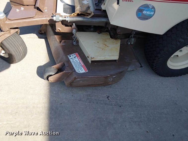 image for item DJ7861 2003 Grasshopper 321D ZTR lawn mower