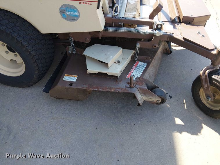 image for item DJ7861 2003 Grasshopper 321D ZTR lawn mower