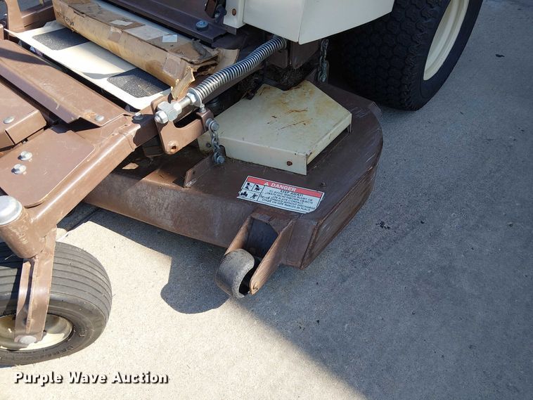 image for item DJ7861 2003 Grasshopper 321D ZTR lawn mower