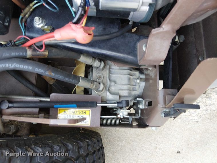 image for item DJ7861 2003 Grasshopper 321D ZTR lawn mower