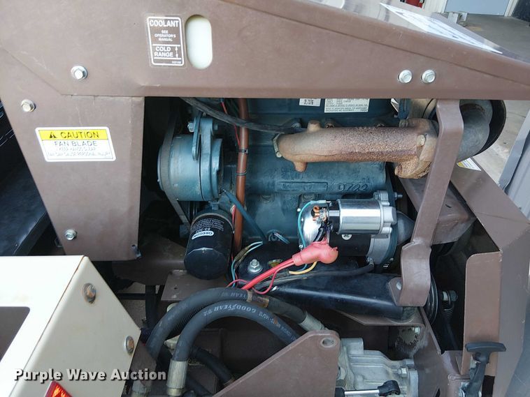 image for item DJ7861 2003 Grasshopper 321D ZTR lawn mower