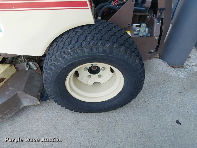 image for item DJ7861 2003 Grasshopper 321D ZTR lawn mower