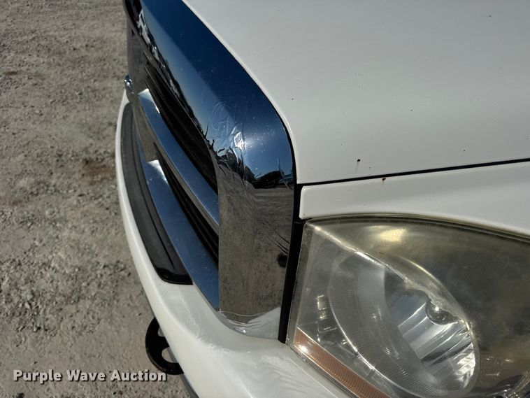 image for item DO2405 2006 Dodge Ram 2500HD Quad Cab flatbed pickup truck