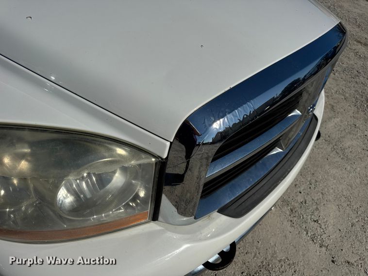 image for item DO2405 2006 Dodge Ram 2500HD Quad Cab flatbed pickup truck