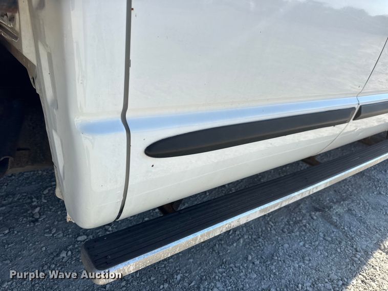 image for item DO2405 2006 Dodge Ram 2500HD Quad Cab flatbed pickup truck