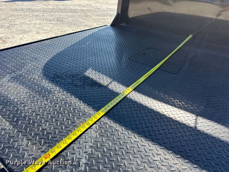 image for item DO2405 2006 Dodge Ram 2500HD Quad Cab flatbed pickup truck