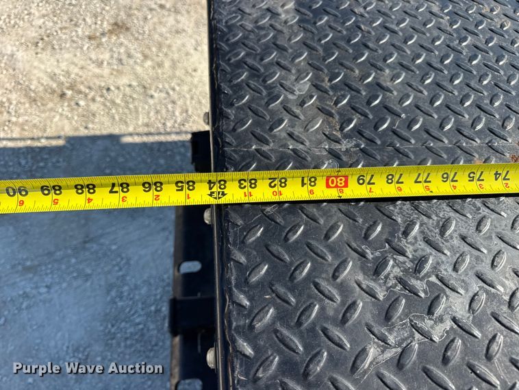 image for item DO2405 2006 Dodge Ram 2500HD Quad Cab flatbed pickup truck