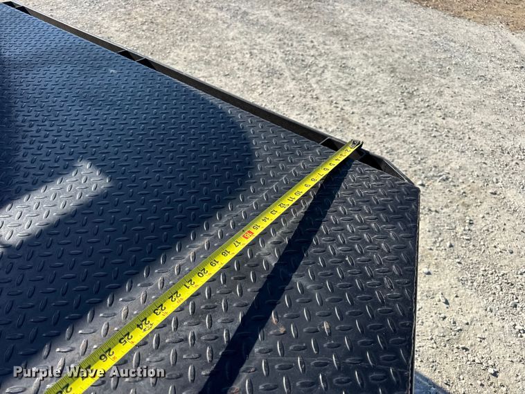 image for item DO2405 2006 Dodge Ram 2500HD Quad Cab flatbed pickup truck