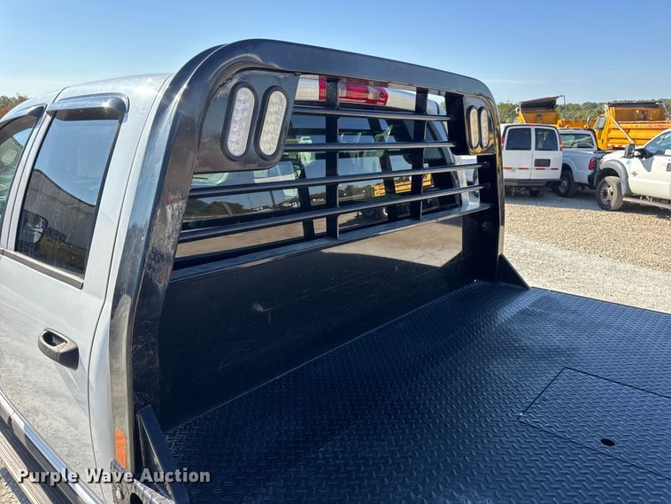 image for item DO2405 2006 Dodge Ram 2500HD Quad Cab flatbed pickup truck