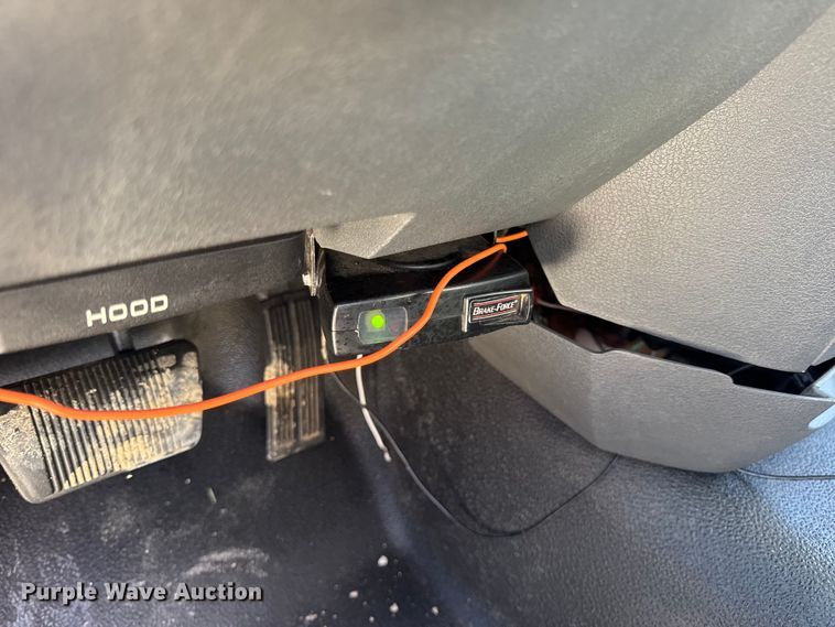 image for item DO2405 2006 Dodge Ram 2500HD Quad Cab flatbed pickup truck