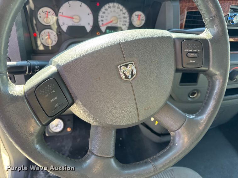 image for item DO2405 2006 Dodge Ram 2500HD Quad Cab flatbed pickup truck