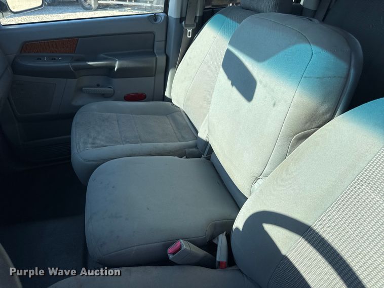 image for item DO2405 2006 Dodge Ram 2500HD Quad Cab flatbed pickup truck