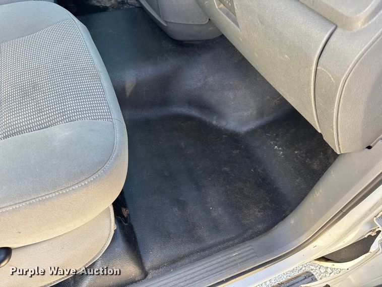 image for item DO2405 2006 Dodge Ram 2500HD Quad Cab flatbed pickup truck