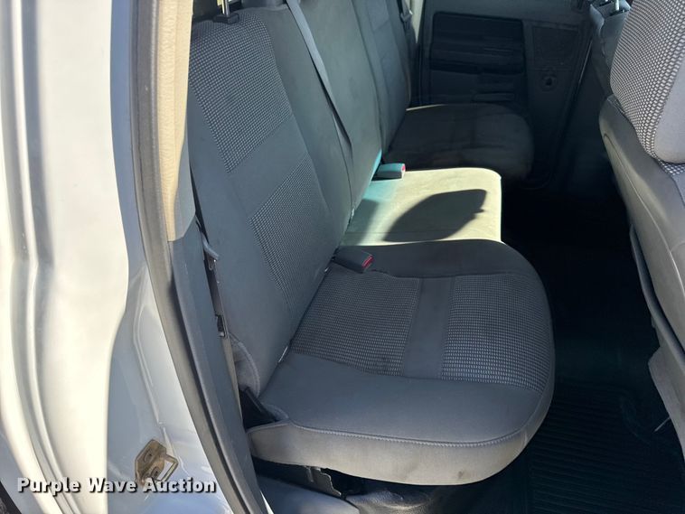 image for item DO2405 2006 Dodge Ram 2500HD Quad Cab flatbed pickup truck