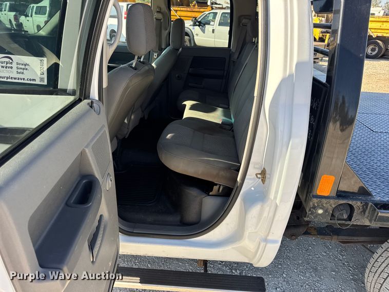 image for item DO2405 2006 Dodge Ram 2500HD Quad Cab flatbed pickup truck