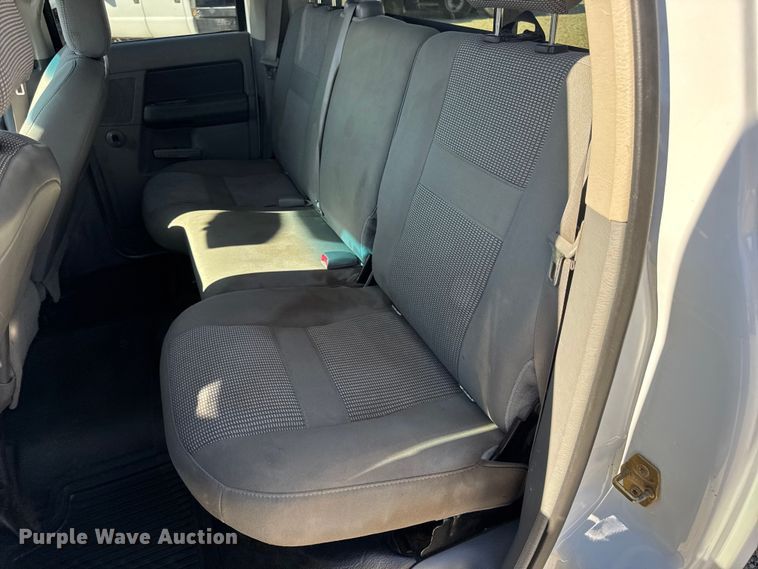 image for item DO2405 2006 Dodge Ram 2500HD Quad Cab flatbed pickup truck