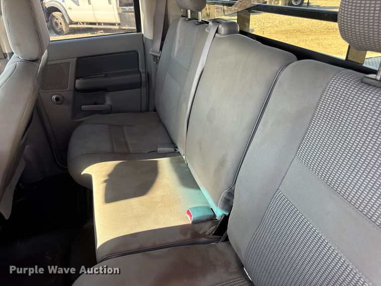 image for item DO2405 2006 Dodge Ram 2500HD Quad Cab flatbed pickup truck