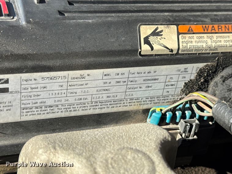 image for item DO2405 2006 Dodge Ram 2500HD Quad Cab flatbed pickup truck