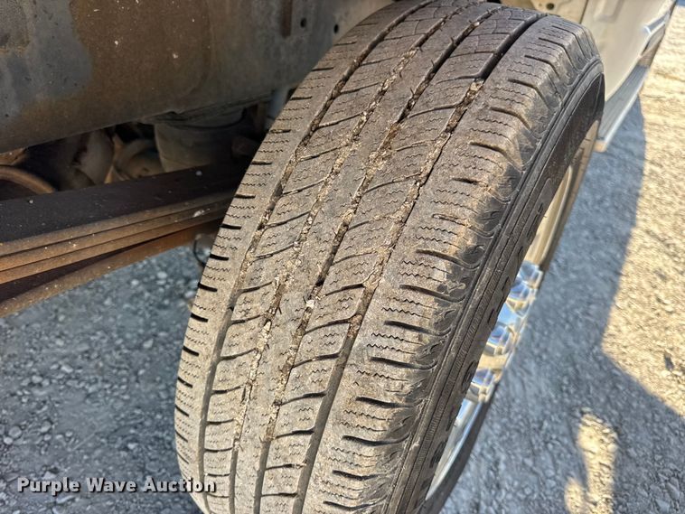 image for item DO2405 2006 Dodge Ram 2500HD Quad Cab flatbed pickup truck