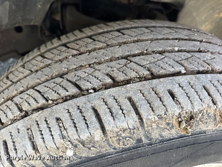 image for item DO2405 2006 Dodge Ram 2500HD Quad Cab flatbed pickup truck