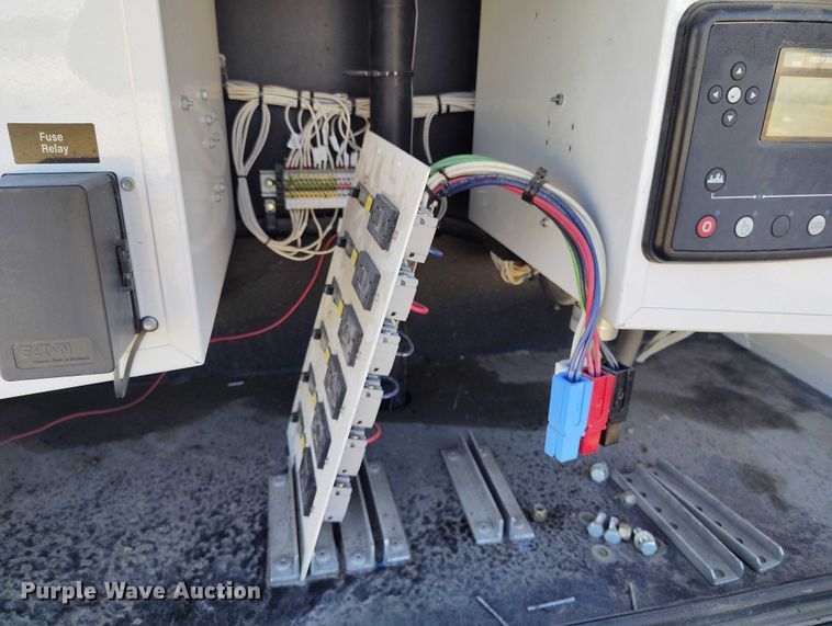 image for item DP5063 2022 Evergreen Mobile Power Juice Box 25LGP generator