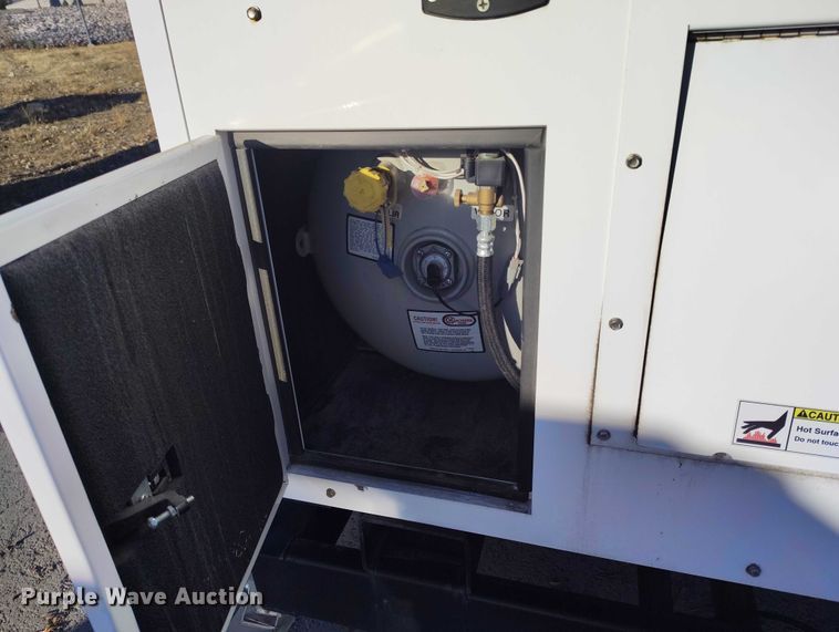 image for item DP5065 2022 Evergreen Mobile Power Juice Box 25LPG generator