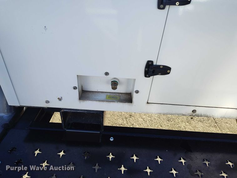 image for item DP5066 2022 Evergreen Mobile Power Juice Box 25LPG generator